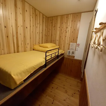 Orange Cabin Inn Far From Station Fujikawaguchiko Room photo